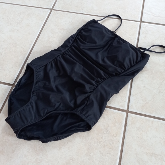 Hermoza Lupe One Piece Swimsuit Black 8 - Picture 7 of 15
